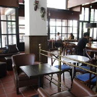 卡啡那 美術館店