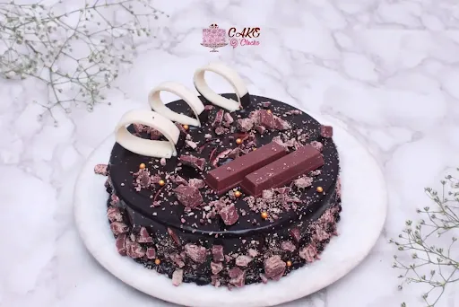 Crunchy KitKat Cake [1 Kg]