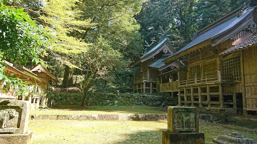 多鳩神社 本殿