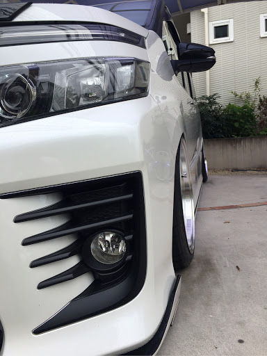 ヴォクシー ZRR80Wのエスクァイア,ノア,ヴォクシー,セレナ,18インチ ...