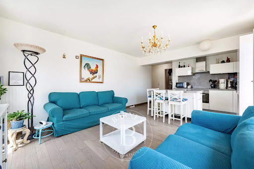 Apartment 5