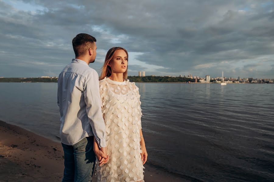 Wedding photographer Alena Karpova (karallena). Photo of 26 April 2020