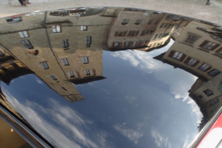 Arezzo, piazza Vasari di rogia