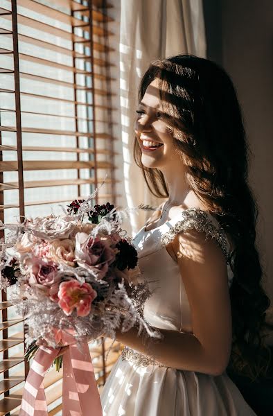 Fotografo di matrimoni Anton Kor (antonkor). Foto del 12 aprile 2019