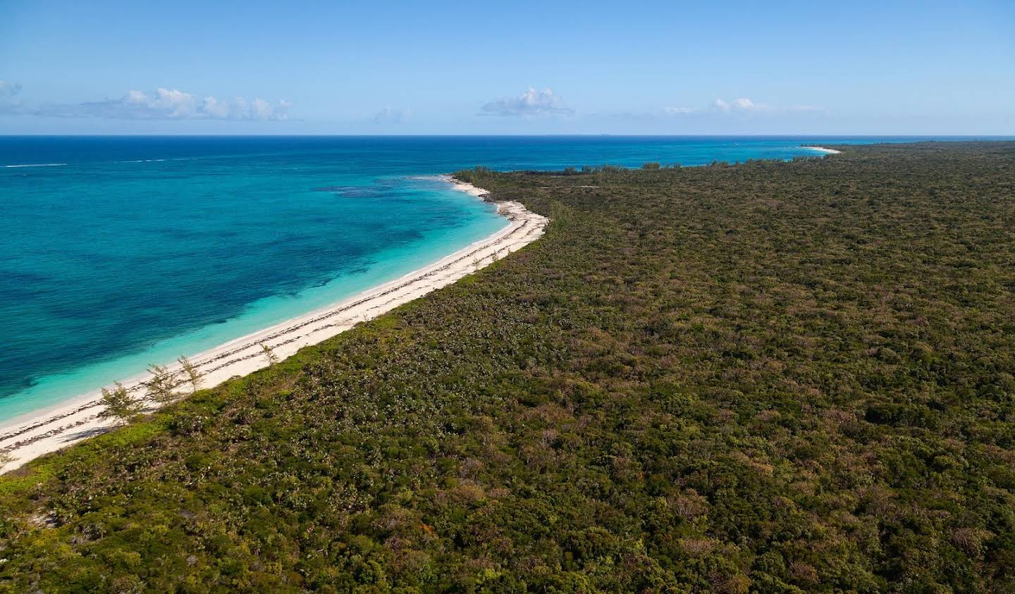 Land Tarpum Bay