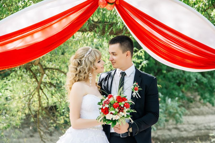 Fotografo di matrimoni Svetlana Mishalova (maselina). Foto del 19 aprile 2016