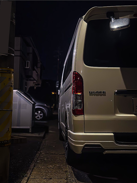 ハイエースバンのいつもいいね＆コメントありがとうございます・春の交通安全運動・カメ活📷・サンシェード取り付けに関するカスタム事例の投稿画像1枚目