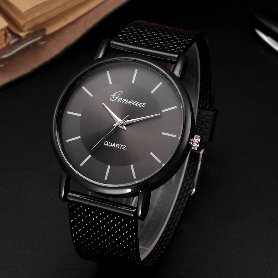 Mesh Quartz Couple Neva Horloge Vrouw Een stijlvol dameshorloge met mesh band. Nauwkeurig quartz uurwerk, ideaal voor koppels.