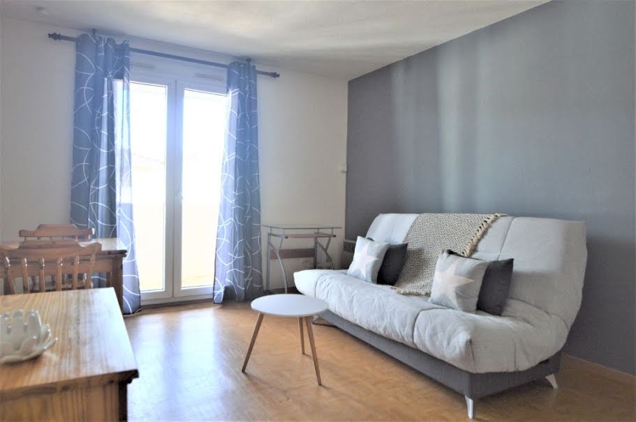 Location meublée appartement 1 pièce 23 m² à Pau (64000), 412 €