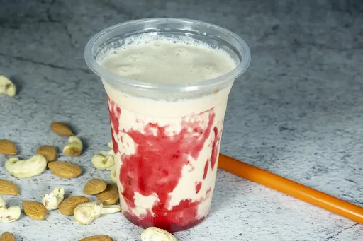 Strawberry Nuts Thickshake