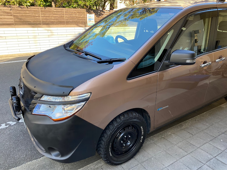 セレナのワークライト購入・ワークライト取り付け・マッテレタイヤ・12月もよろしくお願いします・車種不明に関するカスタム事例の投稿画像3枚目