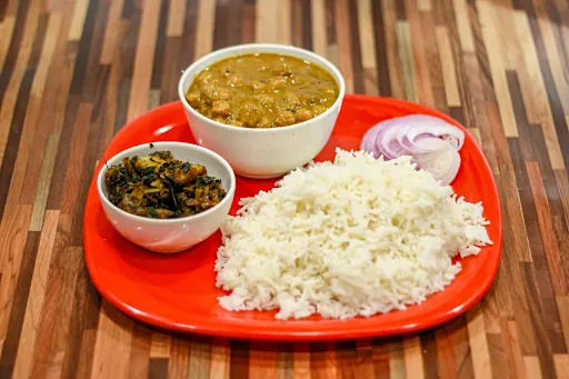 Mini Punjabi Thali (1Curry + 1Sabji + 3Roti/Rice)