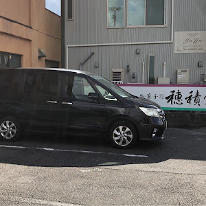 セレナ FC26
