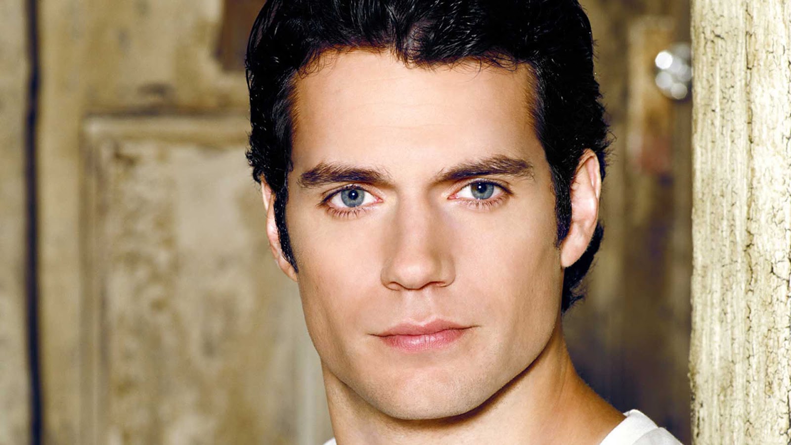 henry-cavill-desktop-wallpapers.jpg