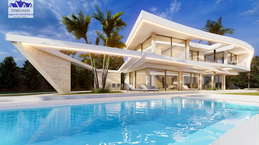 Villa avec piscine et terrasse 1
