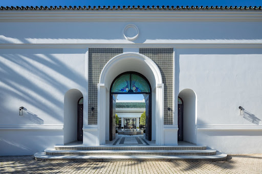 Villa avec piscine et jardin 5