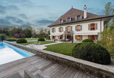 Corps de ferme avec jardin 3