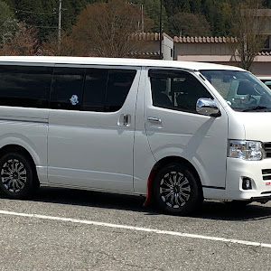 ハイエースバン TRH200V