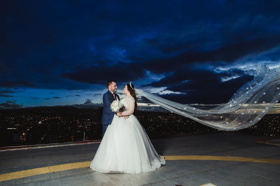 Wedding photographer Diego Mutis Acosta (dmastudios). Photo of 18 September 2022