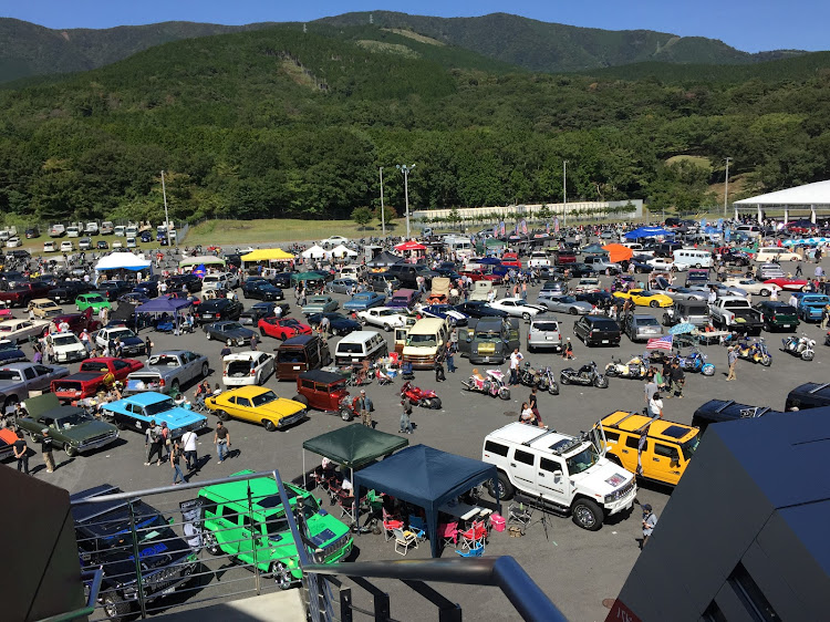 H2のハマーH2・H2AJ・アメフェス・お台場・SLに関するカスタム事例の投稿画像1枚目