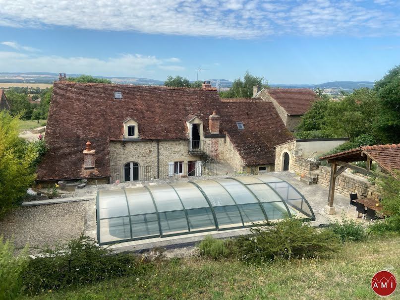 Vente maison 9 pièces 230 m² à Semur-en-Auxois (21140), 319 000 €