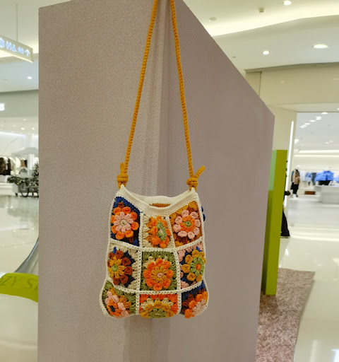 Title 2, DIY Hand-woven Kaleidoscope Woolen Yarn Bag – C...