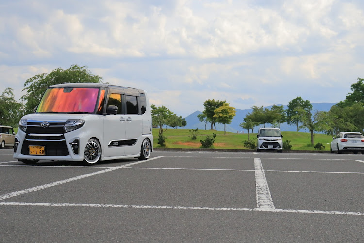 タントカスタムのタント カスタム LA650S・ＮBOXカスタム・フロント15%・ローズゴーストとスモークフィルム重ねばり・いつもイイネ&コメントありがとうございます🙇‍♂️に関するカスタム事例の投稿画像2枚目