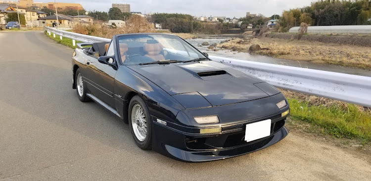 RX-7のRX-7・FC3Cカブリオレ・緑は緑でも翠だよ・今後とも宜しくお願い致しますに関するカスタム事例の投稿画像1枚目