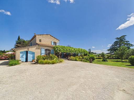 House with pool and terrace 1