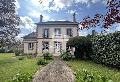 House with pool and terrace 9