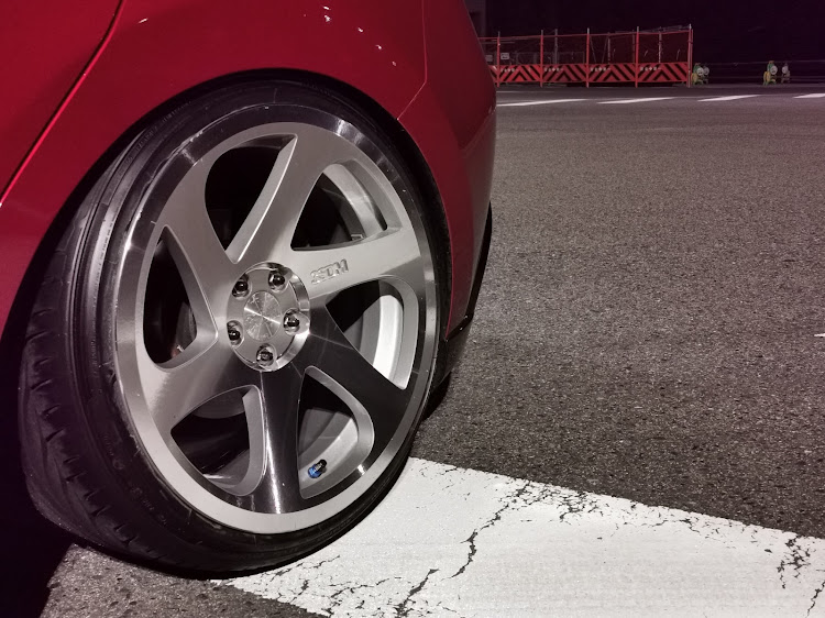 アクセラスポーツのホイール・イメチェンに関するカスタム事例の投稿画像3枚目