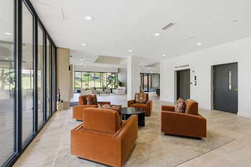 Apartment with terrace and pool 2