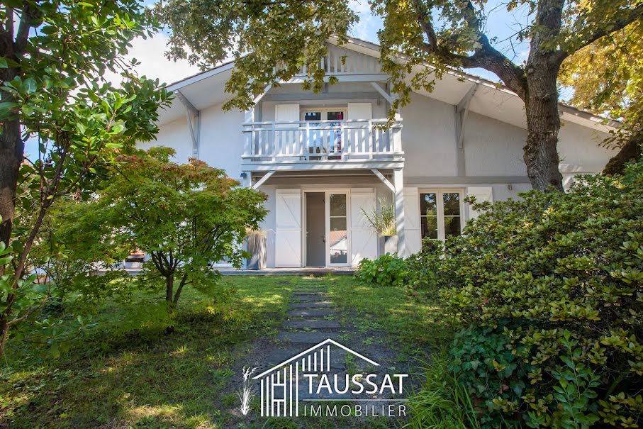 Vente maison 7 pièces 147 m² à Taussat (33138), 977 000 €