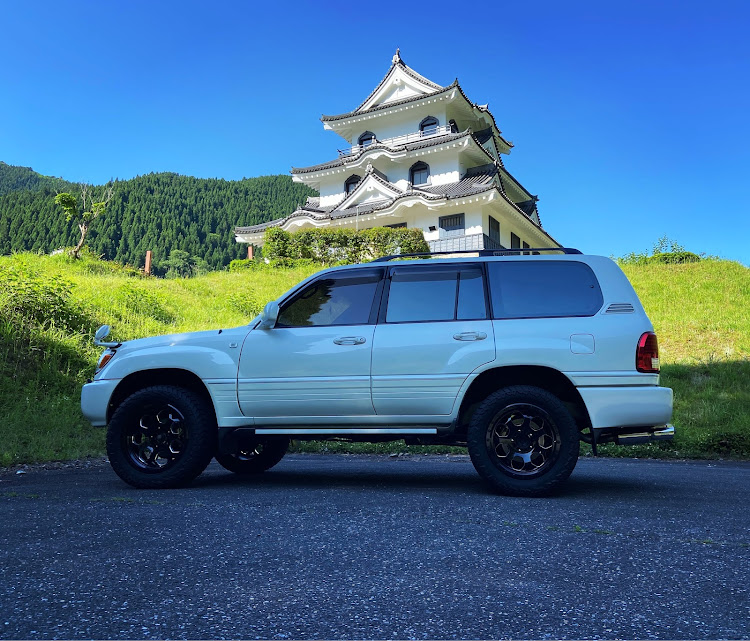 ランドクルーザー100のランドクルーザー・ランドクルーザー100・landcruiser・LC100に関するカスタム事例の投稿画像2枚目