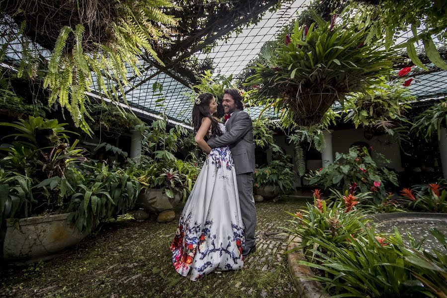 婚礼摄影师Carina Rodríguez（altoenfoque）。2018 8月6日的照片