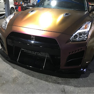 NISSAN GT-R