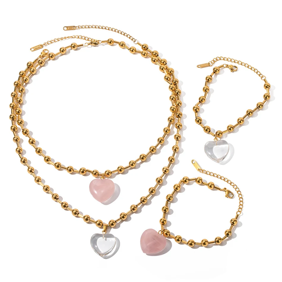 Collier d'amour en or 18 carats, acier inoxydable, cristal transparent. Un bijou élégant et durable, cadeau idéal pour exprimer l'amour.