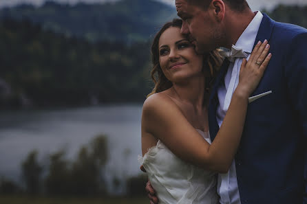 Fotografo di matrimoni Magdalena Sobieska (malenasobieska). Foto del 8 novembre 2017