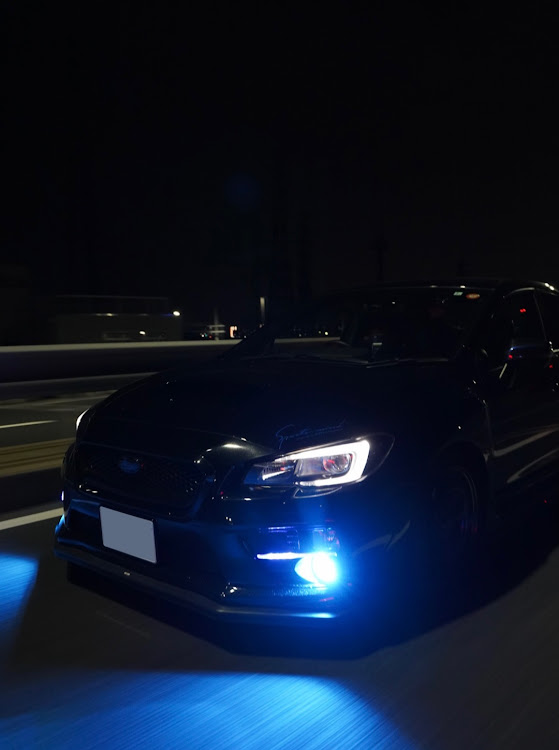 WRX S4のテールライト・純正・青フォグ・眩しいに関するカスタム事例の投稿画像2枚目