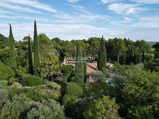 Maison avec piscine et jardin 2