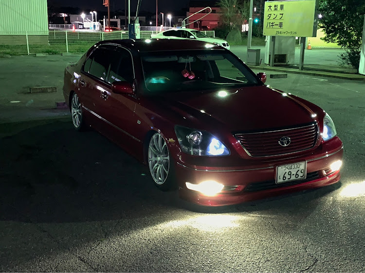 セルシオのちょっとだけ車高短・洗車・暇人に関するカスタム事例の投稿画像1枚目