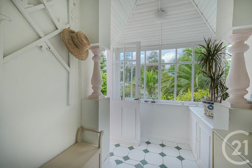 Villa avec piscine et jardin 4