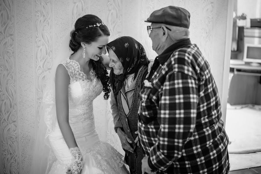Vestuvių fotografas Oleg Medvedev (olegmedvedev). Nuotrauka 2015 vasario 26