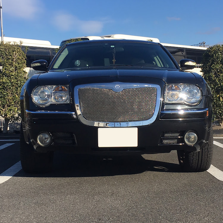 300CのCHRYSLER300c・クライスラー３００C・リフトアップ・マイアミスタイルに関するカスタム事例の投稿画像4枚目