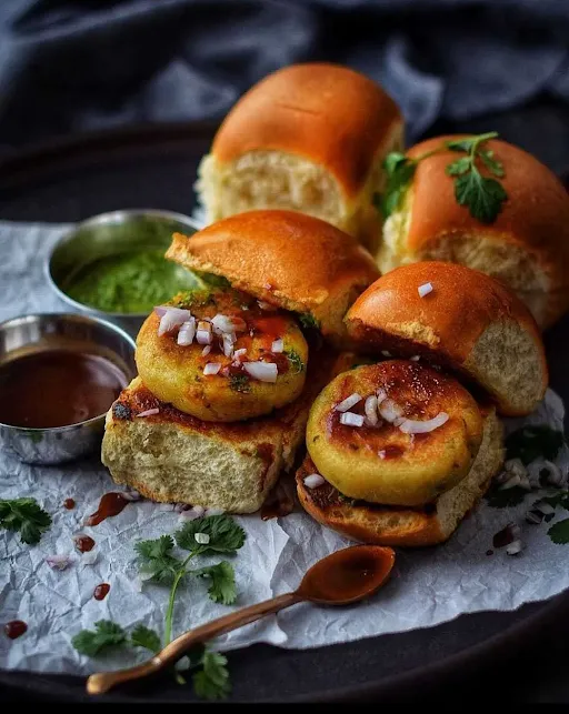 Aloo Tikki Vada Pav [2 Pieces]