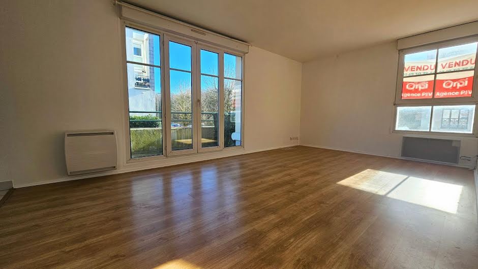 Vente appartement 3 pièces 65 m² à Noisy-le-Grand (93160), 219 000 €