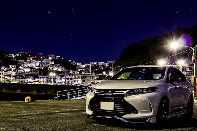 ハリアーの2020ベストショット・目指せPickUpCars・マジ投稿・今年も後一ヶ月ちょい😳・空気読めない奴の出世はないに関するカスタム事例の投稿画像1枚目