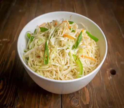 Egg Hakka Noodles