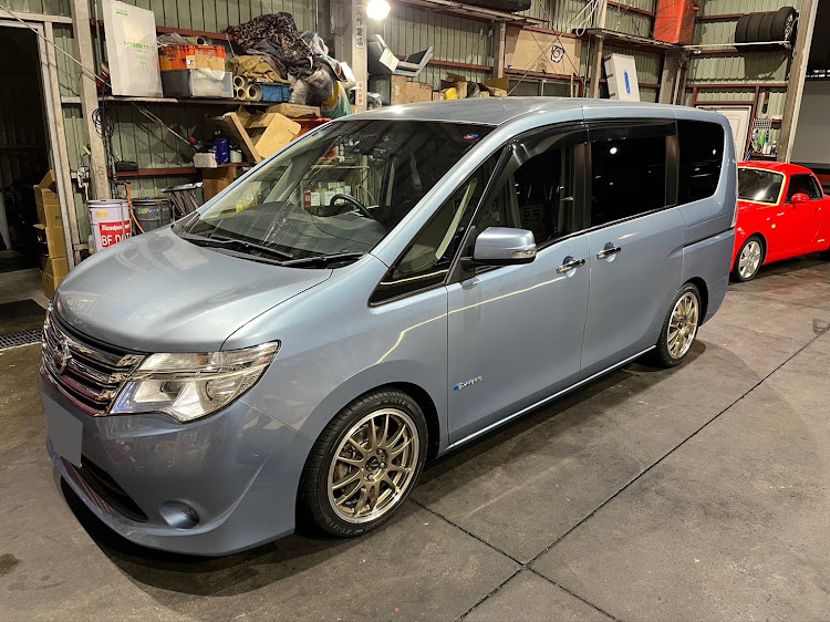 セレナのTEIN車高調・26セレナ・燃費悪すぎ・タイヤホイールセット・大丈夫か俺に関するカスタム事例の投稿画像4枚目
