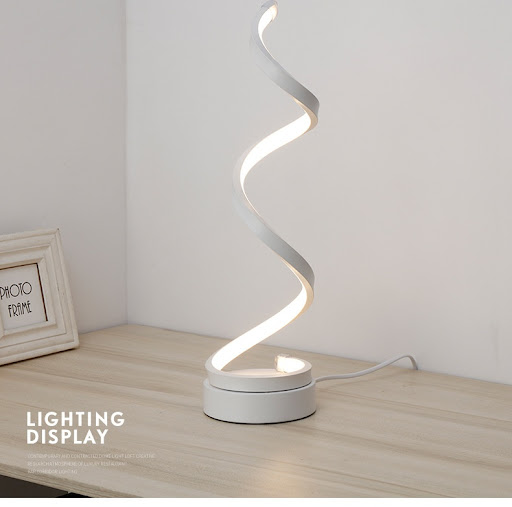 Title 4, Lampe de table LED protection des yeux Design m...